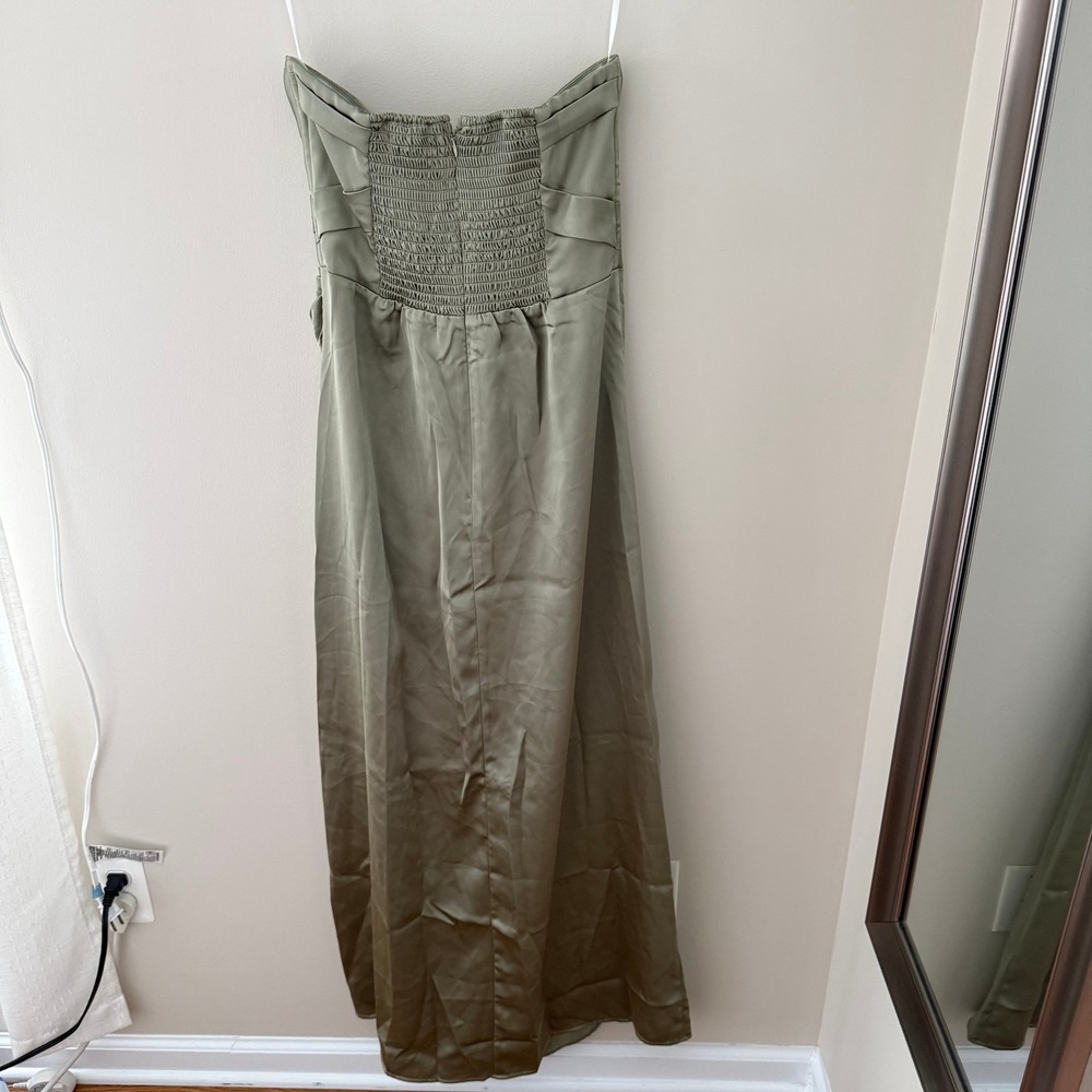 Petal‎ and Pup Sage Green Satin Strapless Maxi Dress Side Slit Size Medium - Picture 5 of 7